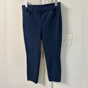 Adorable navy pants size 8